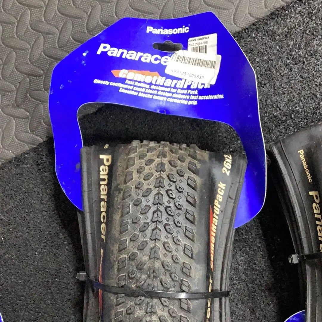 Panaracer Comet Hardpack 26 x 2.25 - Bike Clinique
