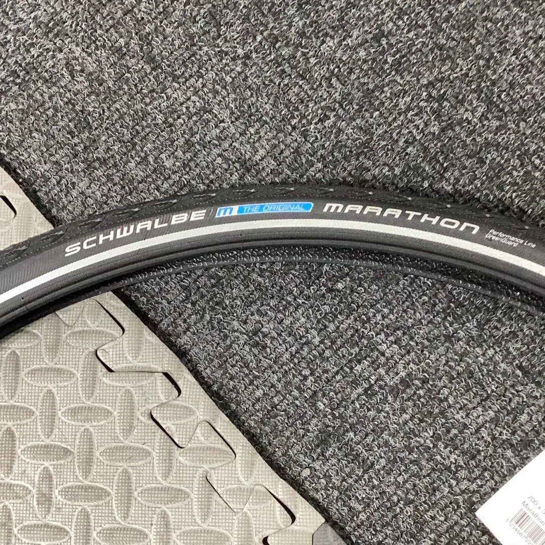 Schwalbe Marathon GreenGuard Touring Endurance Compound Tyre - Black 700 x 35 - Bike Clinique