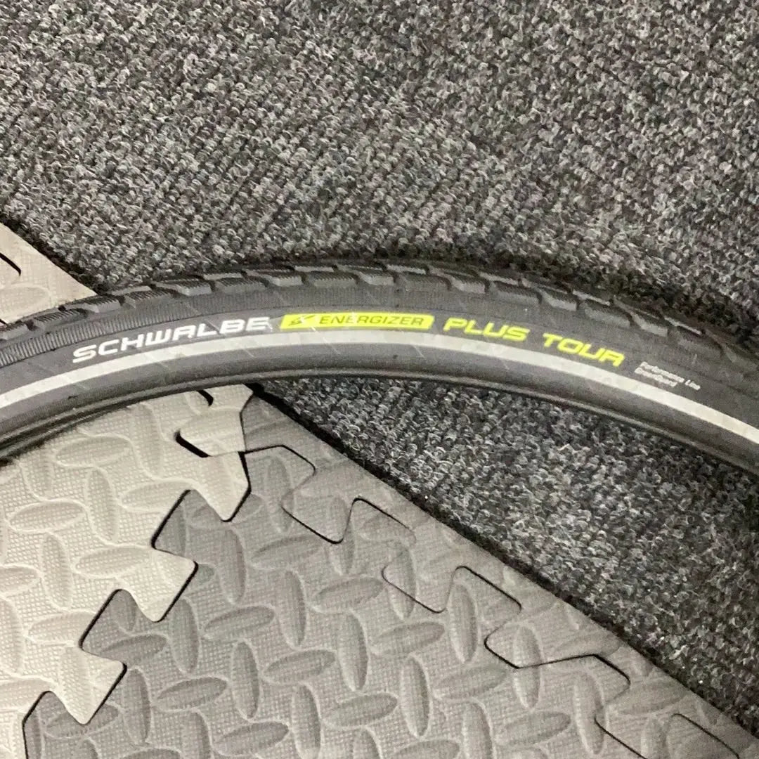 Schwalbe Plus Tour - Bike Clinique