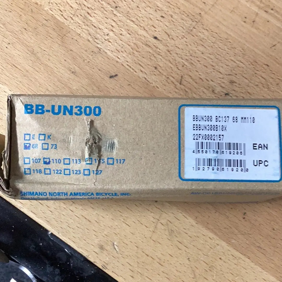 Shimano Bottom Bracket UN300 68 110 - Bike Clinique