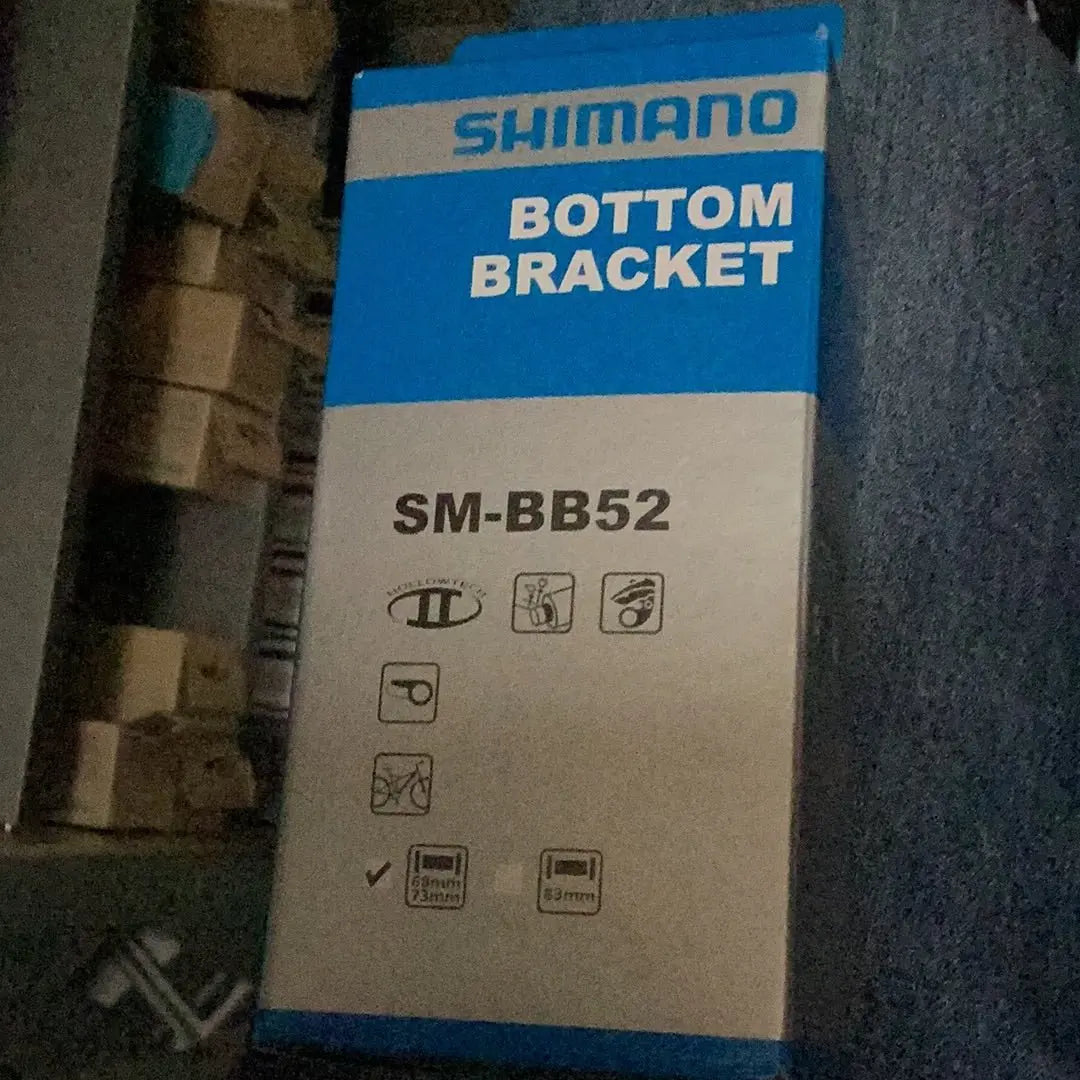 Shimano - Deore M - BB52 Deore outboard bearing bottom bracket set, British thread, 68/73mm - Bike Clinique