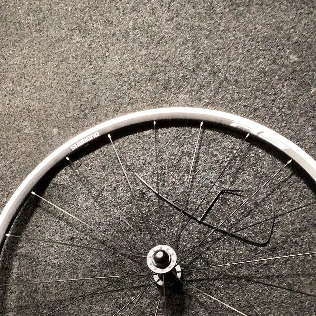 Shimano RS Front Wheel 622 x 15 - 18 - Bike Clinique